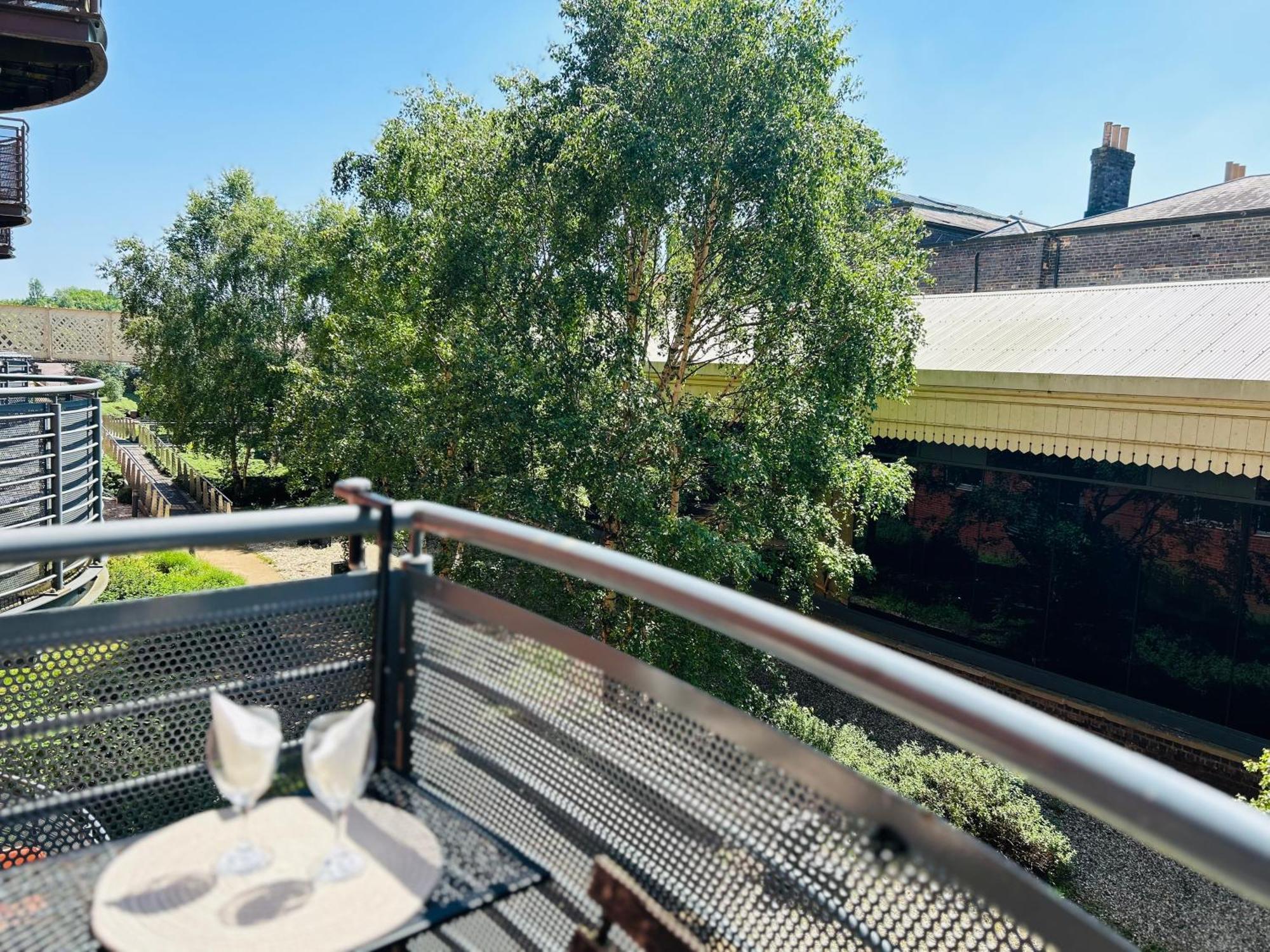 Modern Apartment Broad Gauge Way - Ideal For Work And Leisure Wolverhampton Eksteriør bilde