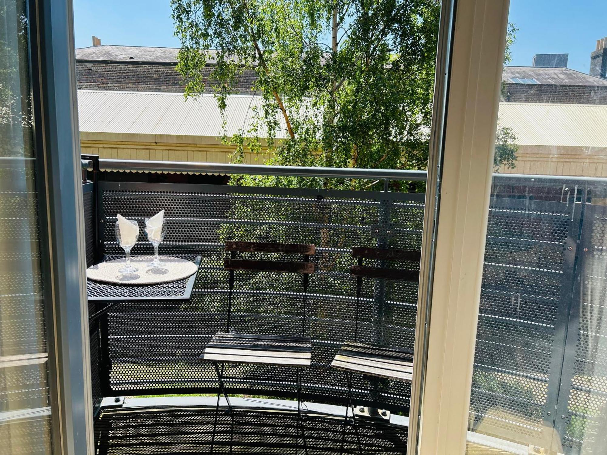 Modern Apartment Broad Gauge Way - Ideal For Work And Leisure Wolverhampton Eksteriør bilde